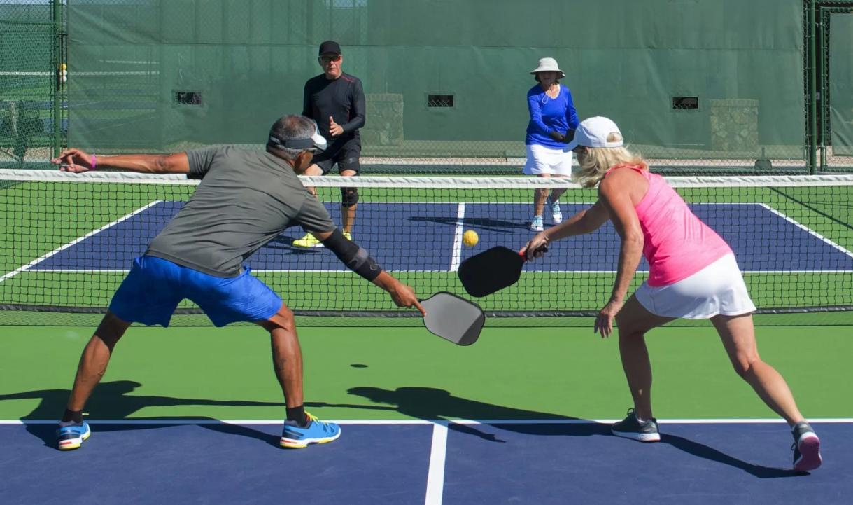 Đổi vị trí với đồng đội khi giành được điểm