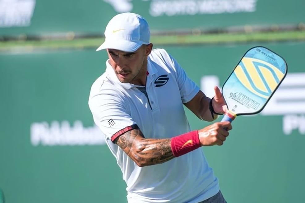 Kỹ thuật đánh backhand