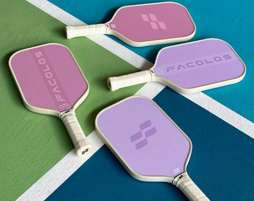 Vợt Facolos Olympic có nhiều màu sắc trẻ trung, năng động