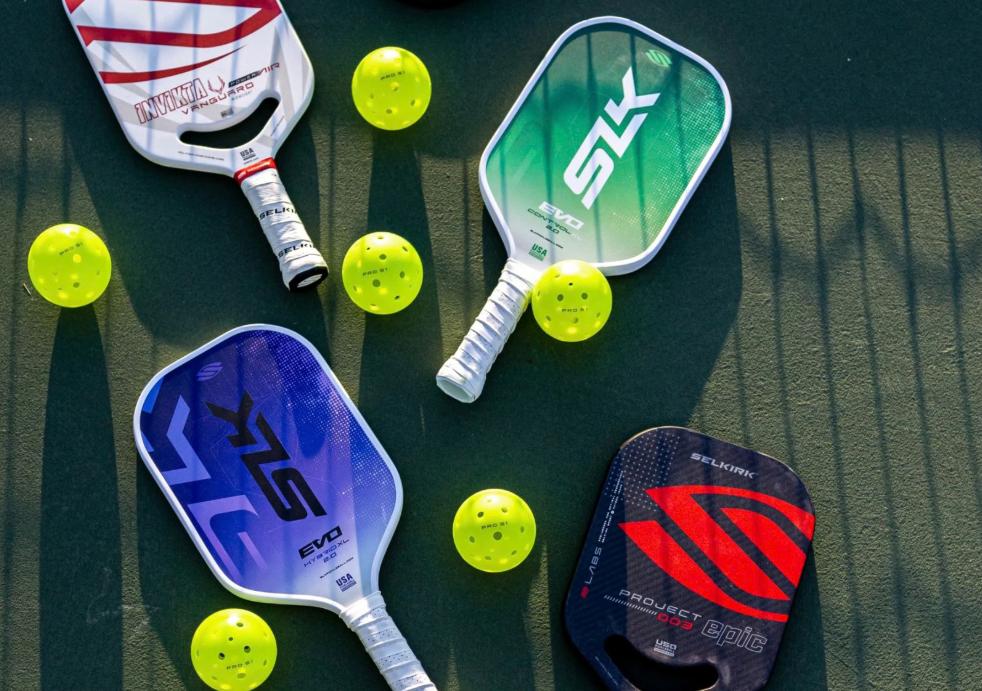 Thương hiệu càng nổi tiếng, giá vợt pickleball càng cao