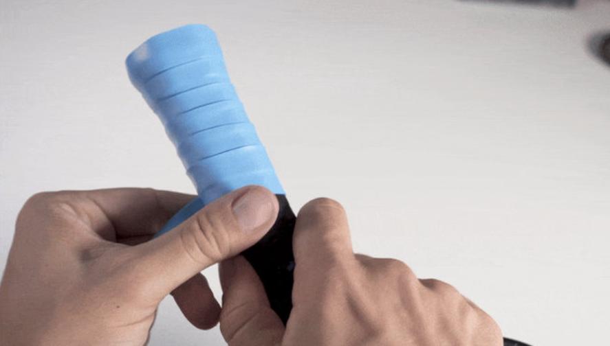 Quấn tiếp dây theo dạng xoắn ốc, mỗi vòng chồng lên nhau khoảng 2-3 mm